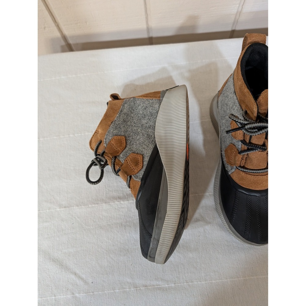 Sorel Out N About III Classic Waterproof Duck Boots Tan Grey Black 2099101244 8 - Picture 7 of 16